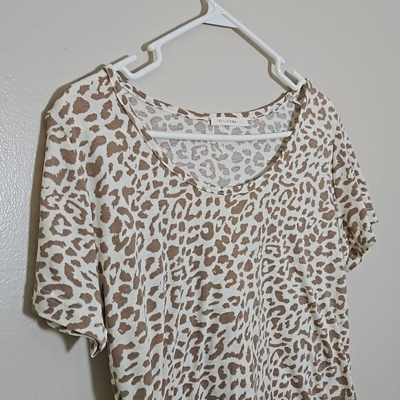 Ellison basic scoop neck animal print short sleeve tee Sz Small - Picture 3 of 10